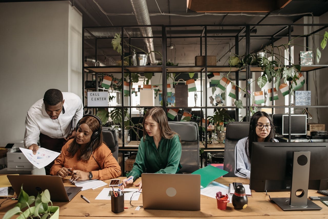 Custom HR agent architecture design